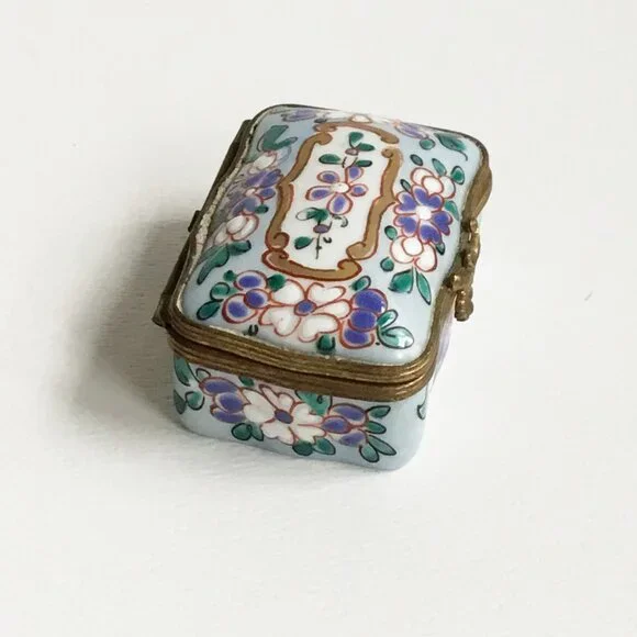 Vintage Porcelain Hand Painted Floral Trinket Needle Box Hinged Lid Cottage Core - Picture 2 of 7